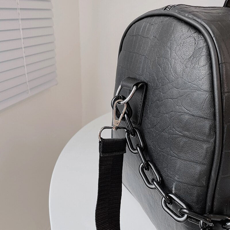 Shop YILIAN's Fashionable Crocodile Print Travel Bag – Versatile and Large Capacity, Made with Faux Leather.